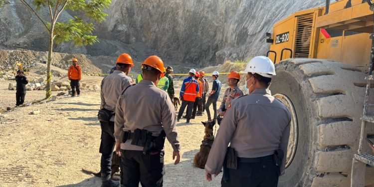 Tim K-9 Temukan Empat Titik Potensial Korban Longsor Gunung Kuda