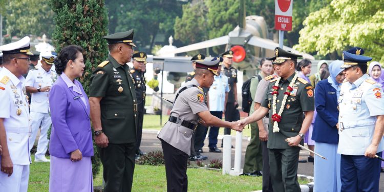 Kapolda Jabar Apresiasi Lulusan Sesko TNI, Jaga Sinergitas Demi Keamanan Nasional