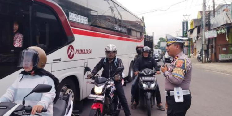 Langkah Efektif Satlantas Polres Garut dalam Mengelola Arus Lalu Lintas di Wilayah Rawan Kemacetan