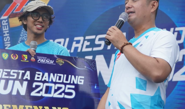 Semarak Polresta Bandung Run 2025, Satu Peserta Raih Doorprize Umroh