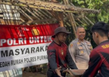 Jelang Hari Bhayangkara, Polres Purwakarta Bedah Rumah Warga Kurang Mampu