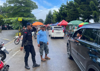 Brimob Polda Jabar Jaga Kamtibmas di CFD Cipanas, Bangun Kepercayaan Publik