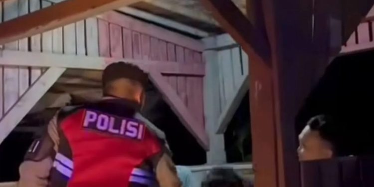 Polres Cianjur Sita Ratusan Botol Miras dan Amankan Pelajar dalam Razia Pekat