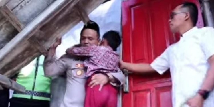 Kapolda Jabar Apresiasi Polisi Penyelamat Bocah di Menara Seluler