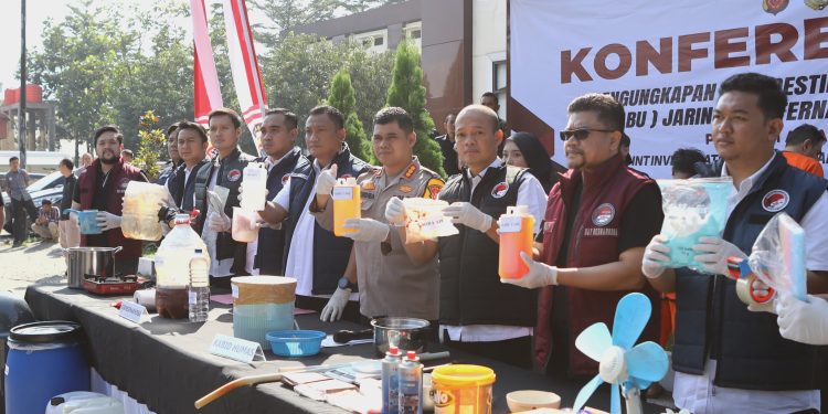 Polda Jabar Bongkar Laboratorium Sabu Jaringan Internasional “Golden Crescent”