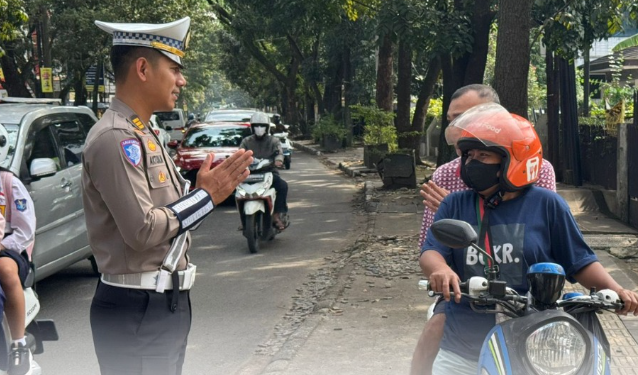 Ditlantas Polda Jabar Gelar Operasi Patuh Lodaya 2025 di Jalan Pos – Simpang Asia Afrika, Bandung