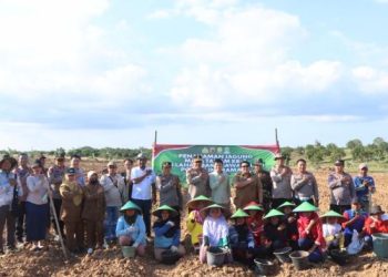 Polres Indramayu Tanam Jagung Tahap Ketiga, Dukung Swasembada Pangan Nasional