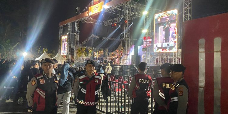 Polres Ciamis Amankan Konser Musik NDX A.K.A. “Melepas Penat 2025” dengan Ratusan Personel Gabungan
