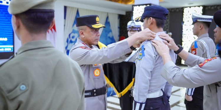Gelar Pasukan Operasi Patuh Lodaya 2025: Kapolda Jabar Tekankan Disiplin Berlalu Lintas untuk Indonesia Emas