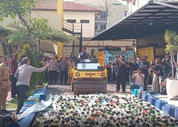 Tekan Kriminalitas, Polresta Bogor Kota Musnahkan 17 Ribu Botol Miras dan 127 Jerigen Ciu