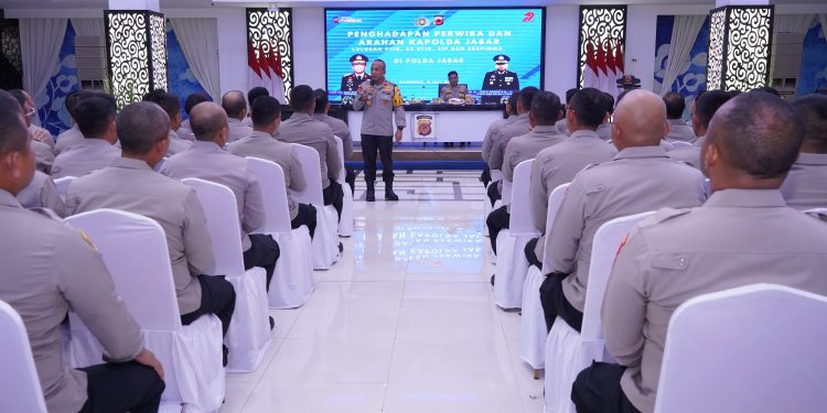 Kapolda Jabar Beri Pengarahan Khusus kepada Lulusan PTIK, Sespima, dan SIP Tahun 2025
