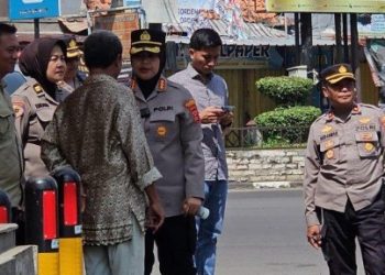 Wujudkan Tertib dan Nyaman Di Kawasan Wisata, Polresta Cirebon Bersihkan Trusmi dari Jukir Liar