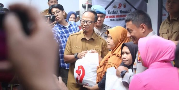 Peringatan Hari Bhayangkara ke-79 : Polisi Resmikan Hasil Bedah Rumah, Walikota Tasikmalaya Apresiasi