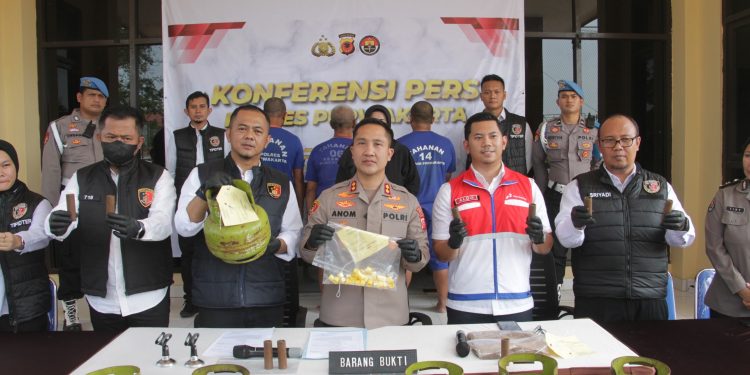 Polisi Purwakarta Bongkar Praktik Ilegal Pengisian Ulang Gas LPG Bersubsidi
