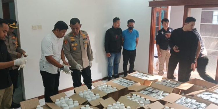 Polrestabes Bandung Sita 1,4 Juta Butir Obat Keras Terlarang di Batununggal