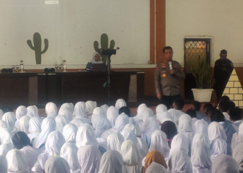 Kapolresta Bandung Beri Motivasi Siswa SMAN 1 Margahayu di MPLS, Tekankan Peran Generasi Emas 2045