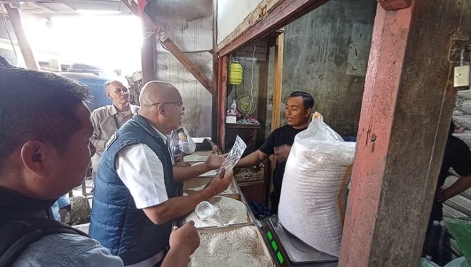 Cegah Beras Oplosan, Tim Gabungan Polres Sumedang Sisir Pasar Tanjungsari