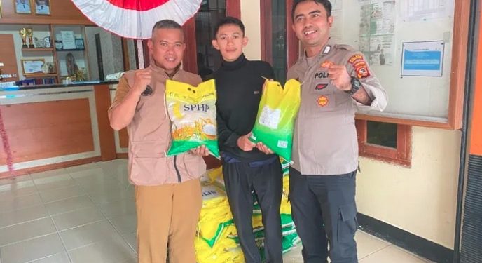Polsek Jatinangor Gelar Gerakan Pangan Murah Bersama Bulog Sumedang