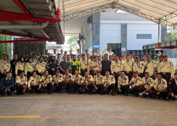 Satlantas Polres Karawang Edukasi Security tentang Keselamatan Berlalu Lintas