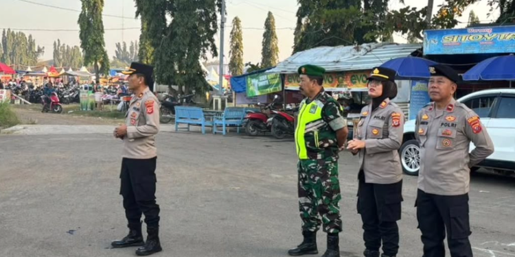 Polri-TNI Jalin Sinergi Amankan Karnaval SCTV 2025 di Indramayu