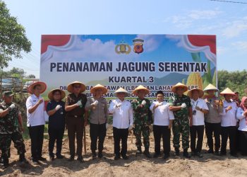 Polres Garut Gelar Penanaman Jagung Serentak di Pesantren, Dukung Swasembada Pangan Nasional