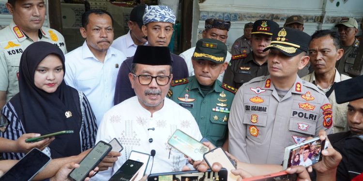 Polres Cirebon Kota Jaga Keamanan dan Ketertiban Makam Sunan Gunung Jati, Amankan Gepeng