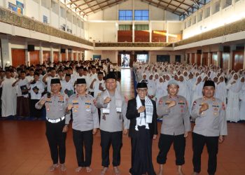 Kapolres Ciamis Jalin Silaturahmi dengan Ponpes Darussalam, Ajak Santri Jaga Kamtibmas dan Hindari Narkoba