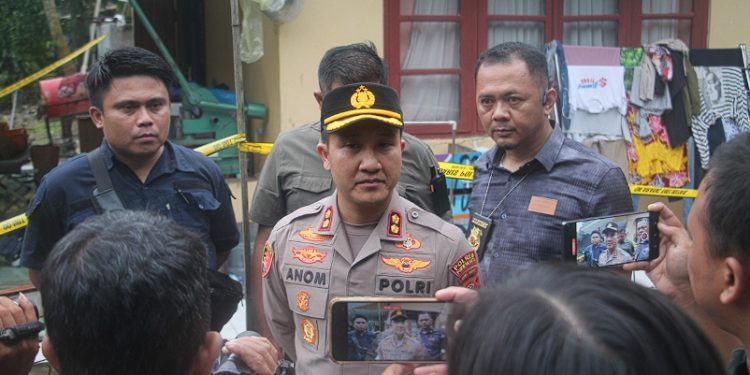 Geger Penemuan Jasad Wanita Bersimbah Darah di Perumahan Purwakarta, Diduga Korban Pembunuhan