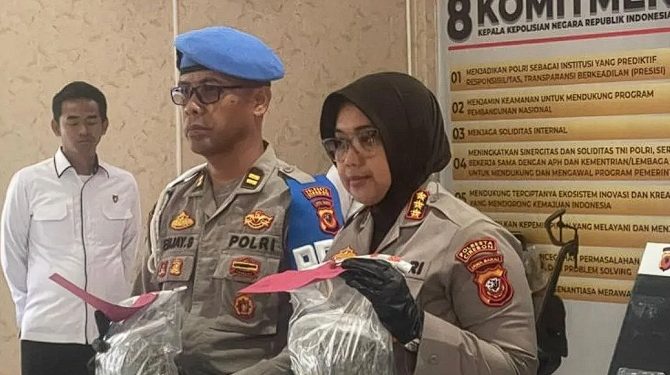 Usai Bekuk 4 Tersangka, Polresta Cirebon Telusuri Pemasok 1,78 kg Ganja