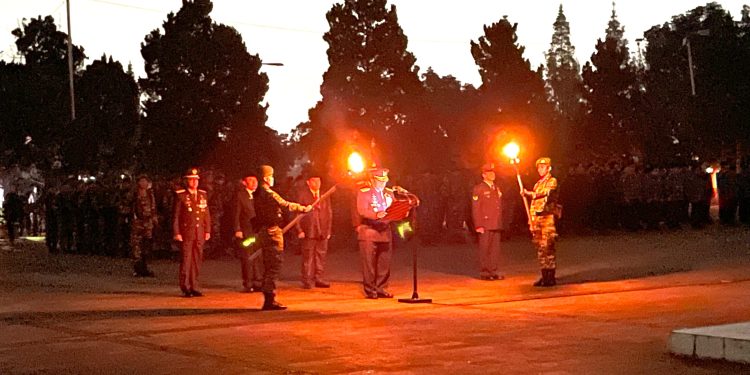 Peringati HUT ke-80 RI, Polda Jabar Ikuti Renungan Suci di TMP Cikutra