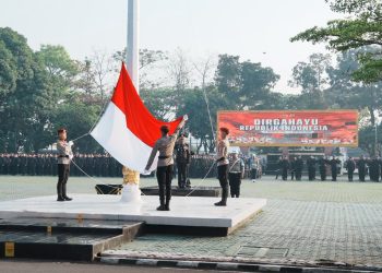 Peringati HUT RI Ke – 80, Polda Jabar Gelar Upacara Bendera di Mapolda Jabar
