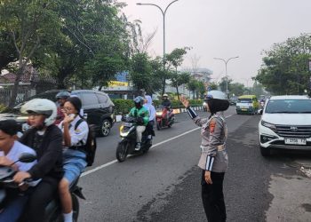 Ciptakan Arus Lalu Lintas Aman dan Nyaman, Satlantas Polres Karawang Gencarkan Pengaturan di Titik Rawan