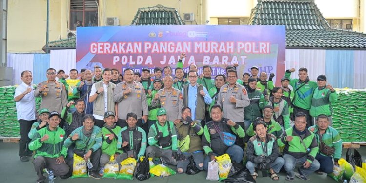 Polda Jabar Gelar Gerakan Pangan Murah di Bandung