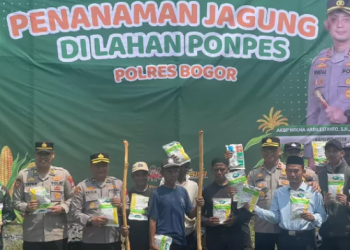 Polres Bogor Tanam Jagung Hibrida di Dua Ponpes, Dukung Ketahanan Pangan Nasional