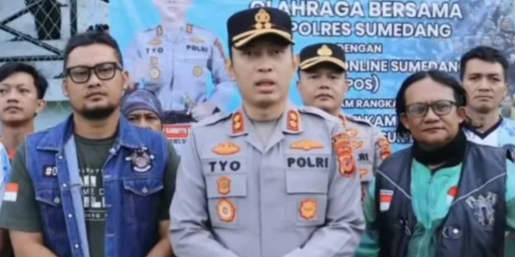 Olahraga Bareng Komunitas Ojol, Polres Sumedang Jalin Kedekatan dengan Masyarakat