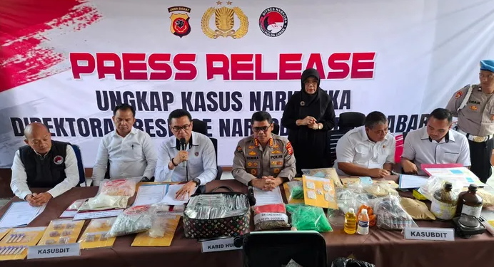Polda Jabar Bongkar Jaringan Narkoba Internasional Malaysia, Ekstasi Disamarkan dalam Tanah Liat