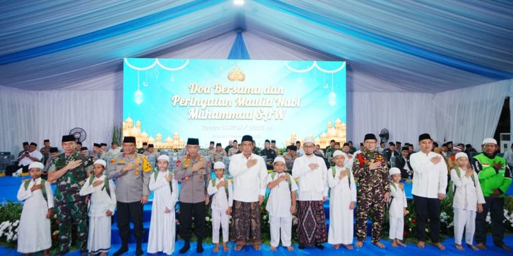 Hadiri Doa Bersama dan Peringatan Maulid Nabi, Kapolri Ajak Masyarakat Jaga Persatuan dan Kesatuan Untuk Memajukan Indonesia