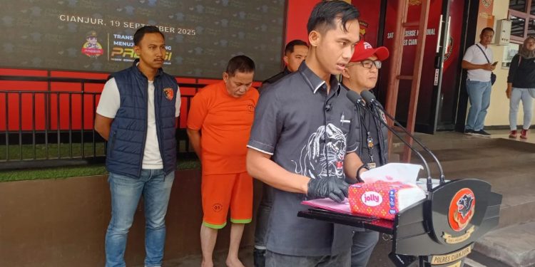 Polres Cianjur Tangkap Pria Mengaku Anggota BIN, Curi Barang Berharga Kenalan di Aplikasi Kencan