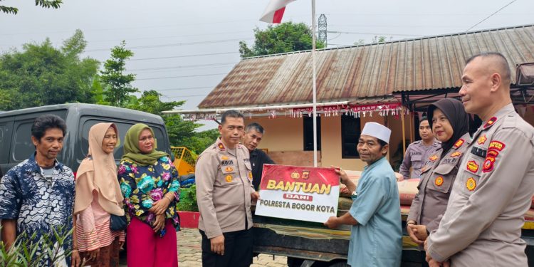 Polresta Bogor Kota Salurkan Bansos Semen untuk Masjid As Shahabah, Wujud Kepedulian dan Dukungan Kegiatan Keagamaan
