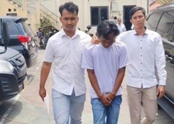 Viral Pria Tabrakkan Diri ke Mobil di Cirebon, Ternyata Cuma Akting, Polisi Tangkap Pelakunya