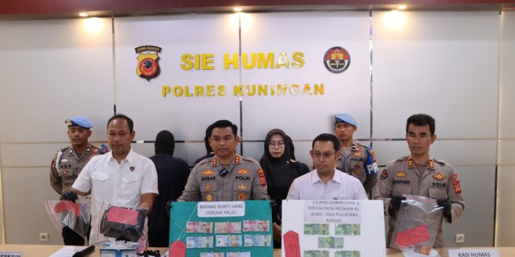 Dua Kasus Peredaran Uang Palsu di Kuningan Berhasil di Ungkap Polisi, Pelaku Terancam 15 Tahun Penjara