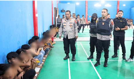 Bawa Sajam dan Bom Molotov, 126 Orang Terduga Anarko Diamankan Polres Majalengka