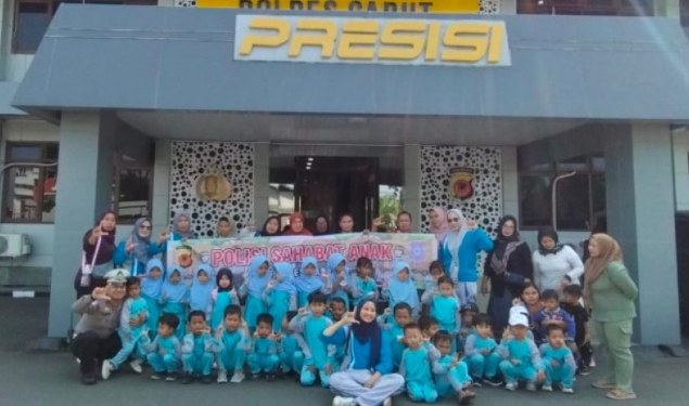 Satlantas Polres Garut Tanamkan Tertib Lalu Lintas Sejak Dini Melalui Polisi Sahabat Anak