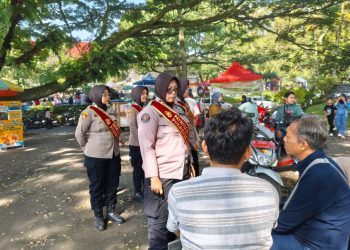 Humanis dan Responsif, Polwan Polresta Bandung Sapa Warga Lewat Patroli Mojang Lodaya