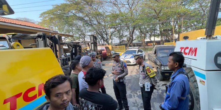 Satlantas Polres Karawang Ajak Warga Jadikan Kamseltibcarlantas sebagai Budaya di Jalan Raya