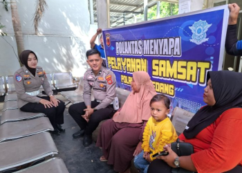 Polantas Menyapa di Samsat Sumedang, Pastikan Proses STNK Cepat, Mudah, dan Transparan