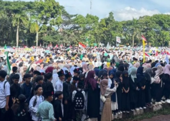 Polres Cianjur Tutup Jalur Protokol, Amankan Pawai Hari Santri Nasional yang Meriah