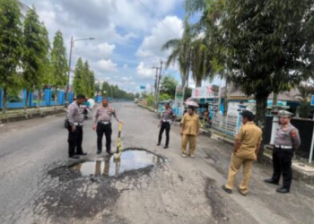 Polres Banjar Gandeng Dishub dan PUPR, Perbaiki Jalan Rusak di Mayjen Lili Kusumah