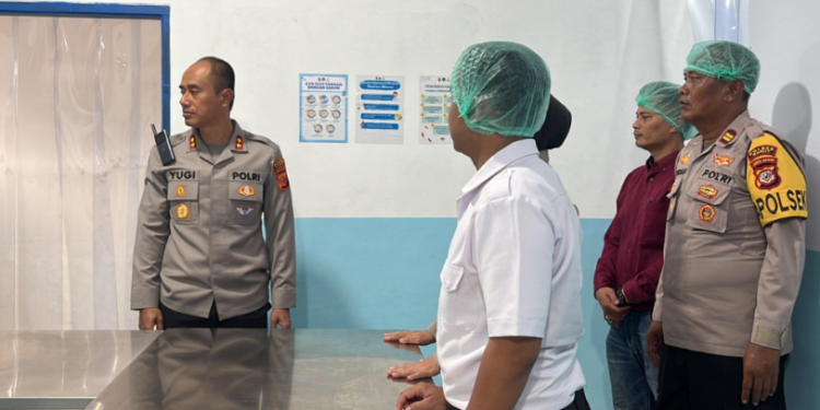 Kapolres Garut Pastikan Dapur SPPG Higienis dan Berkualitas, Komitmen Polri Dukung Gizi Anak Sekolah