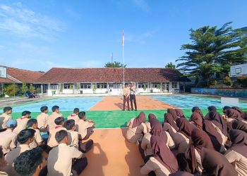 Polres Banjar Sasar Pelajar, Tekan Angka Kecelakaan dengan Program ‘Polisi Menyapa’ di SMK Negeri 4